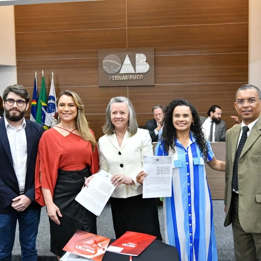 Prefeita Lucielle Assina adesão de Bezerros ao Projeto “REVIV” do Ministério Público de Pernambuco